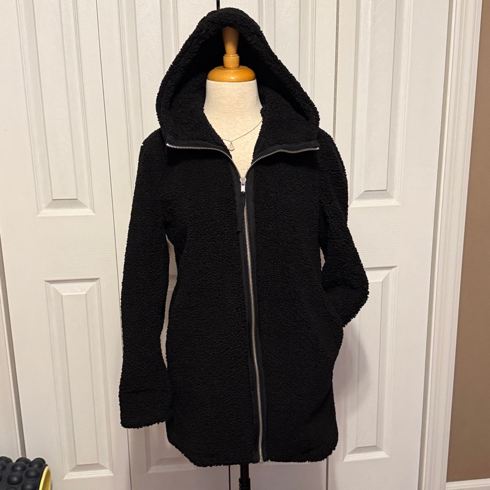 Black teddy coat. Size xs. NWOT